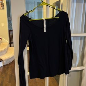 Lululemon size 6 scoop neck navy blue long sleeve shirt